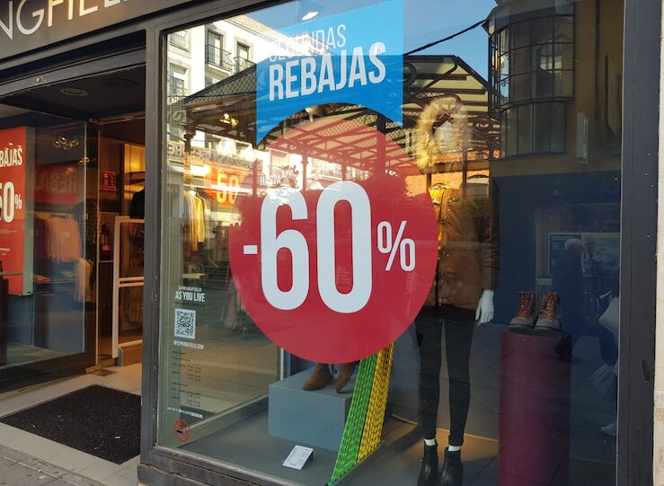 Extremeos destacan que algunos descuentos merecen la pena en el primer da de rebajas