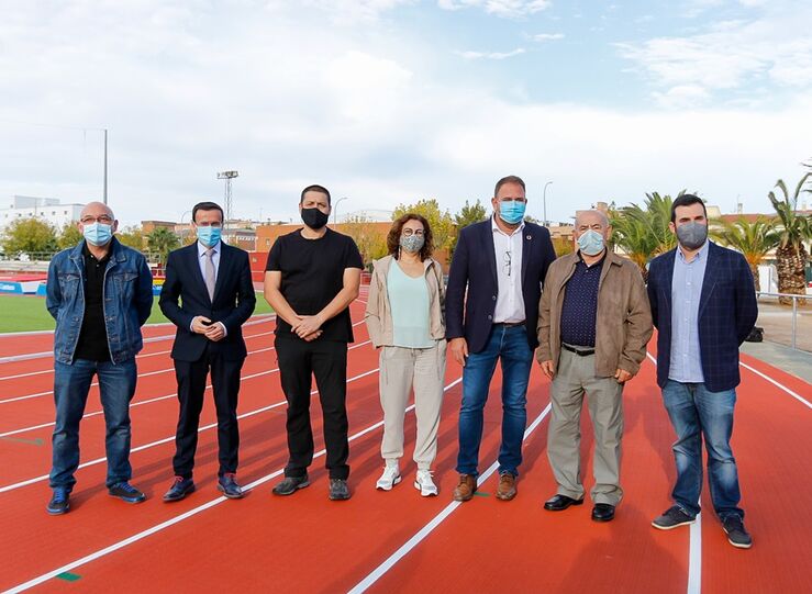 Inaugurada la pista de atletismo del Complejo Diocles de Mrida tras sus obras de mejora