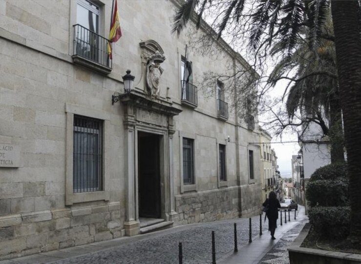 Ms de 1000 personas acuden a actividades por 235 aniversario Real Audiencia Extremadura