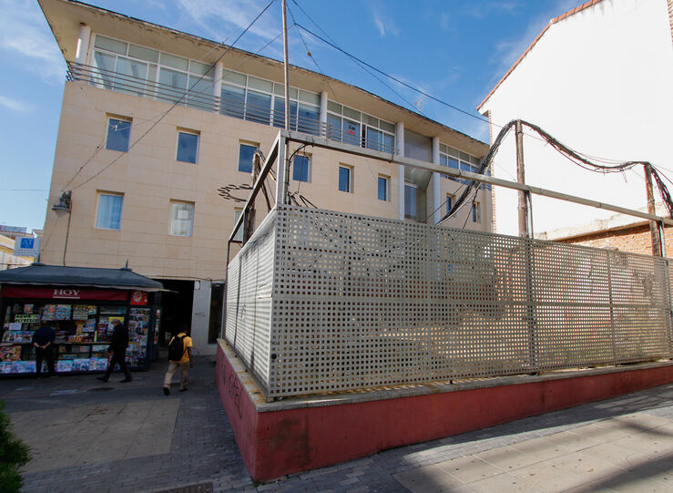 La Puerta de la Villa de Mrida se ampliar con el actual solar vallado en espacio pblico