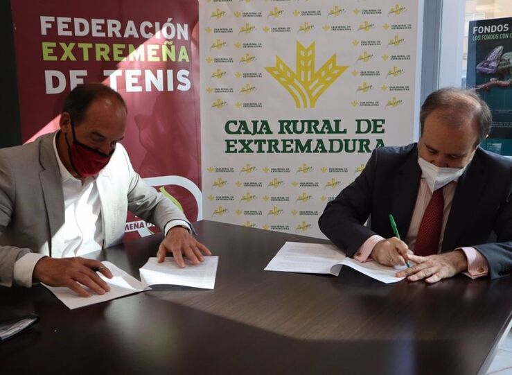 Acuerdo de colaboracin entre Caja Rural Extremadura y la Federacin Regional de Tenis