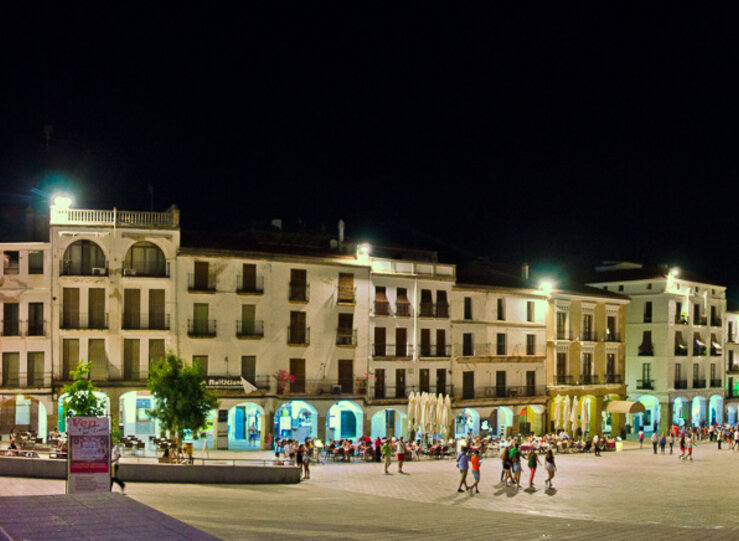 Actividades culturales y ms de 30 monumentos abiertos en IV Noche del Patrimonio Cceres