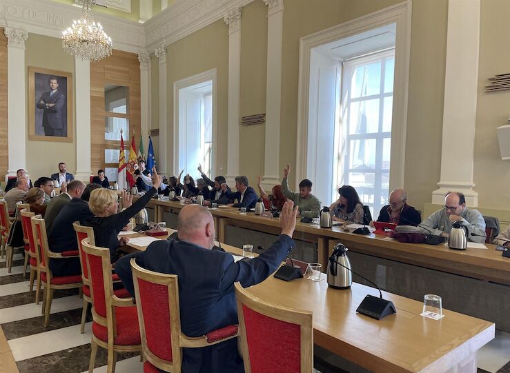 Ayuntamiento de Cceres da luz verde a invertir 13 millones del remanente en actuaciones