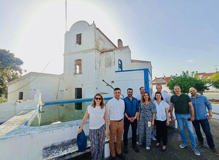 Delegacin del Ministerio Turismo conocen planes sostenibilidad en Olivenza y Cheles