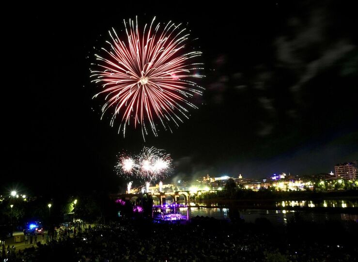 Suspenden los fuegos artificiales de la inauguracin de la Feria de Badajoz