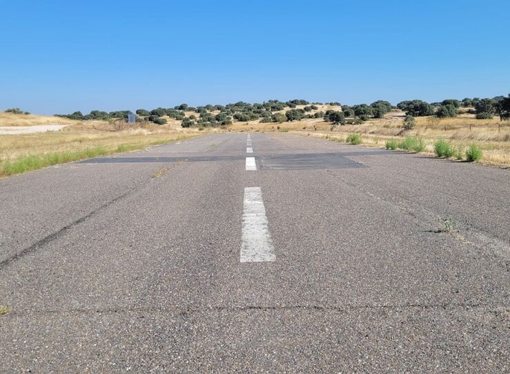 Junta adjudica de forma provisional redaccin del proyecto del futuro aerdromo de Cceres