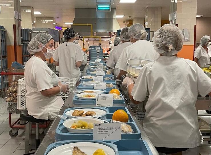 Los hospitales del rea de Salud de Badajoz disean nuevos mens para humanizar las dietas
