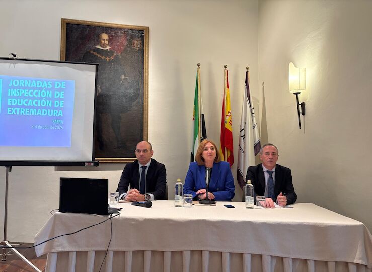 Unas jornadas en Zafra forman a 45 inspectores educativos en IA y proteccin de datos 