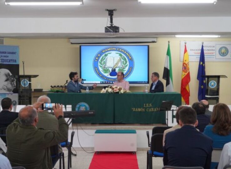 El IES Ramn Carande de Jerez de los Caballeros reconoce a la UEx por su labor educativa