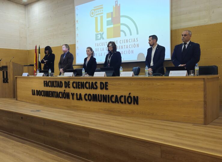 Vaquera reivindica el esfuerzo de la Junta para que la UEx sea ms competitiva