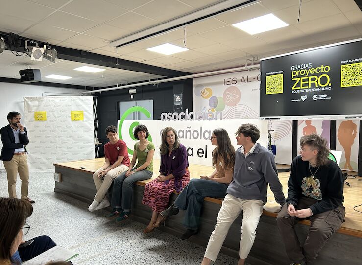 AECC lleva a Cceres Proyecto Zero para lograr 1 generacin libre de tabaco en 2030