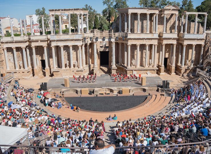 Ms de 800 escolares Mrida participan en la representacin Dnde est Eneas