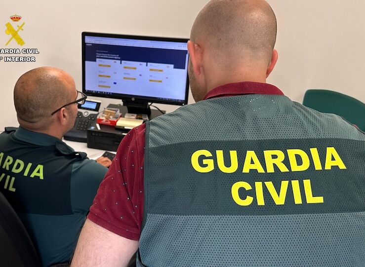 Investigados tres vecinos de Puebla de la Calzada por usar tarjetas robadas para comprar