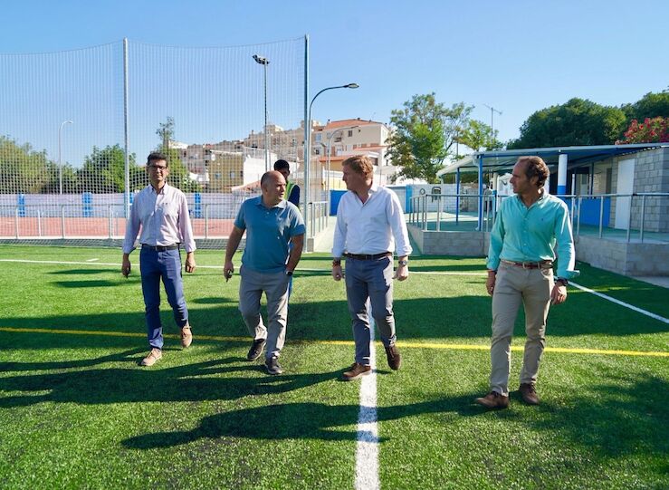 Ayuntamiento de Badajoz invierte 520000 euros en el nuevo campo de ftbol de La Picuria 