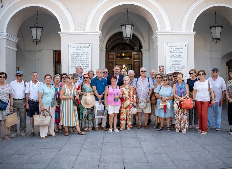 Nueva visita de los socios y socias  de la Casa de Extremadura de Sanlcar a Mrida