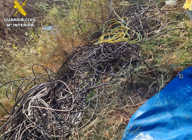 Dos detenidos por el robo del cableado pblico de Villalba de los Barros