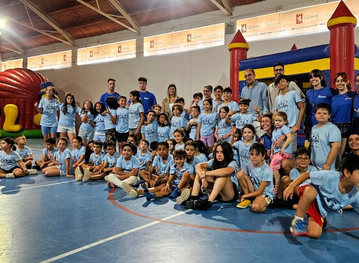 Ms de 600 nios cacereos participan en los campamentos urbanos de verano del IMAS