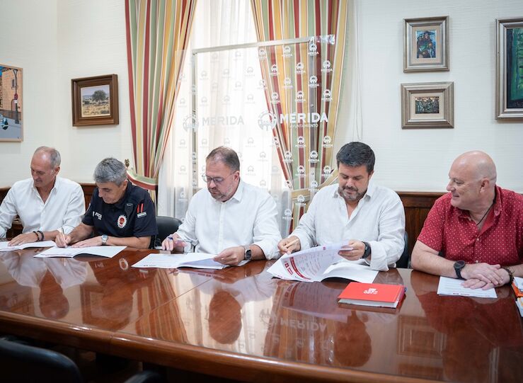 Ayuntamiento Mrida y sindicatos acuerdan el tercer nivel de la carrera profesional