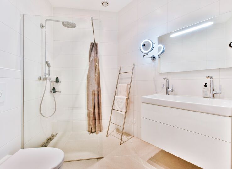 Accesorios para bao pequeo seguridad funcionalidad y estilo