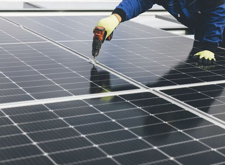 Hogares y empresas ms sostenibles con aerotermia y energa fotovoltaica