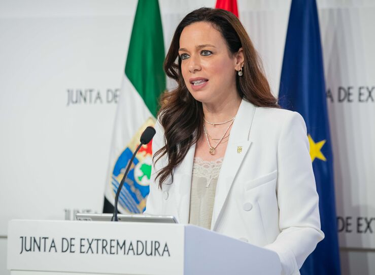 La Consejera de Salud Premio en Cuidados Sociosanitarios a las Personas con Cncer