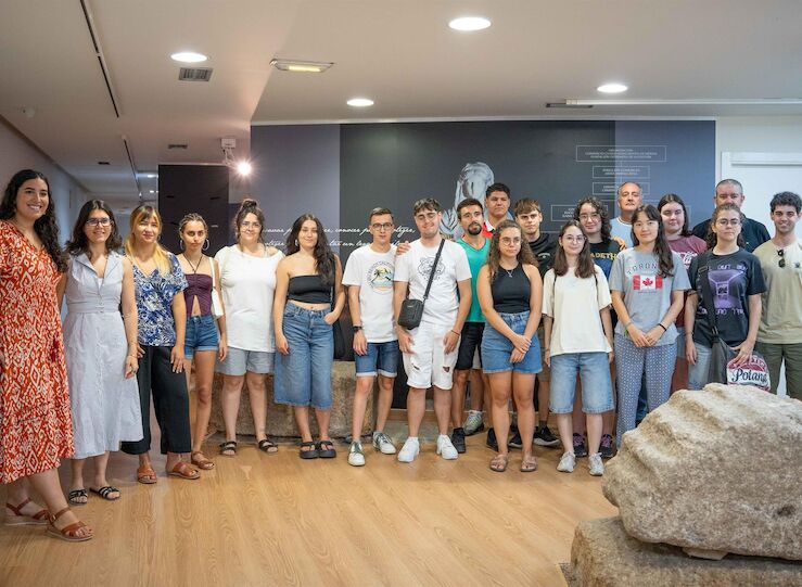 Jvenes conocen la metodologa arqueolgica que aplica el Consorcio de Mrida