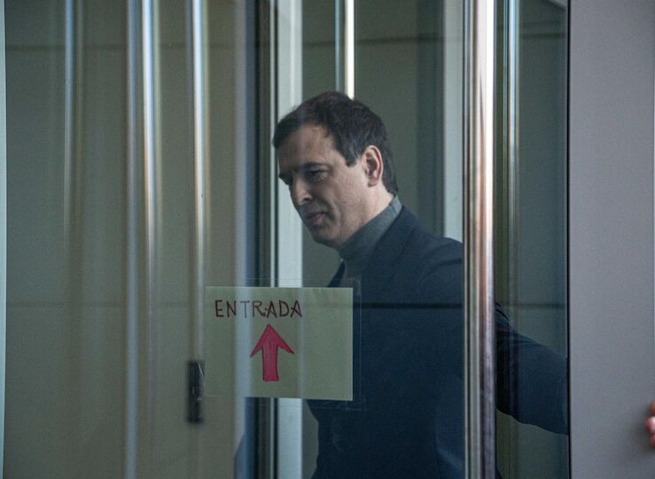 David Snchez ve fines extraos en insistencia de solicitar que se le retire pasaporte