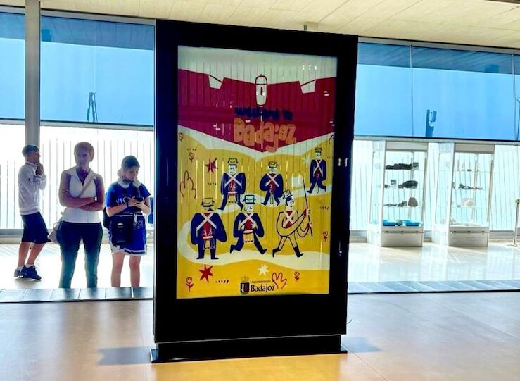 Badajoz se promociona en los aeropuertos de Gran Canaria y Tenerife para atraer visitantes