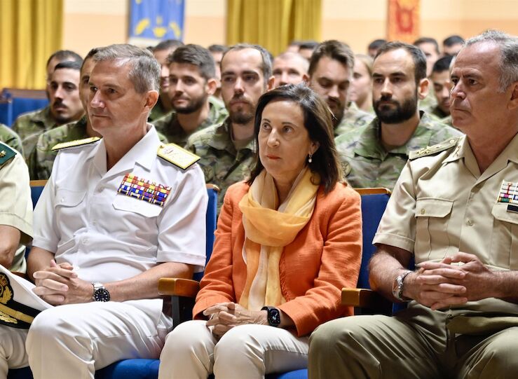 Robles cree suficientes los medios areos en los incendios que se combaten en el pas