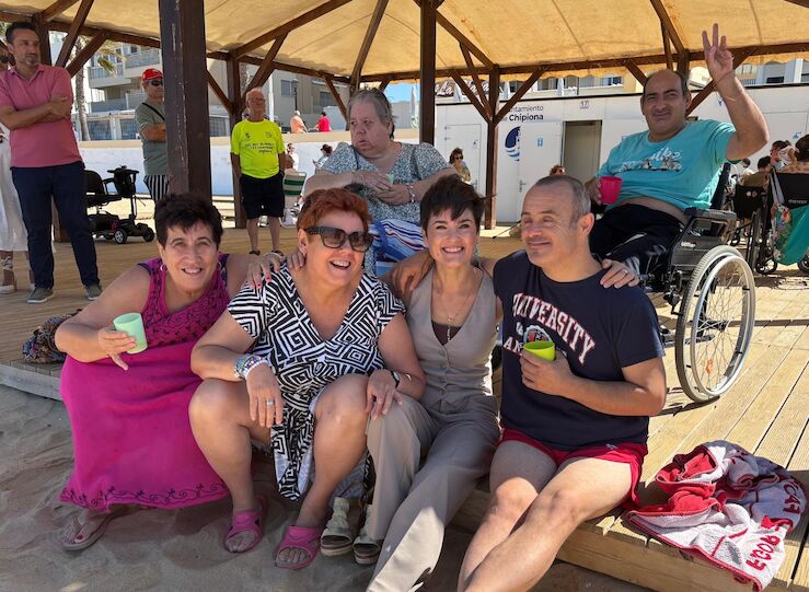 Unos 800 extremeos con discapacidad disfrutarn del chal de la Diputacin en Chipiona