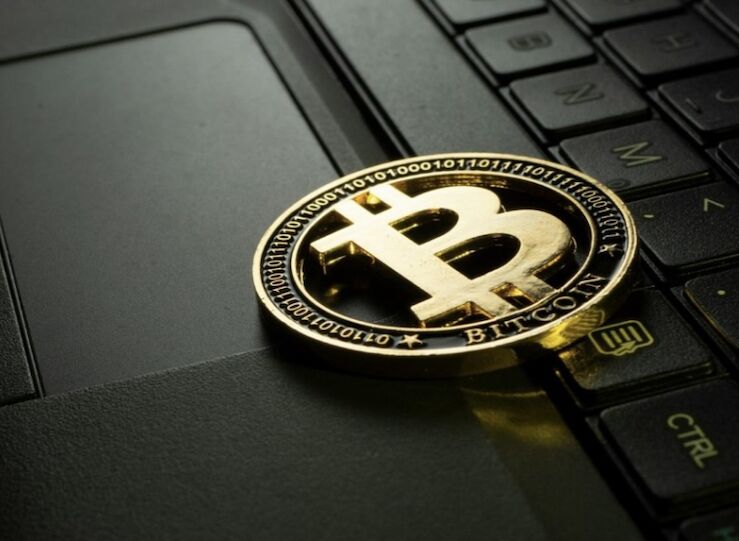 Apuestas mviles avanzan con uso de criptomonedas en el juego online