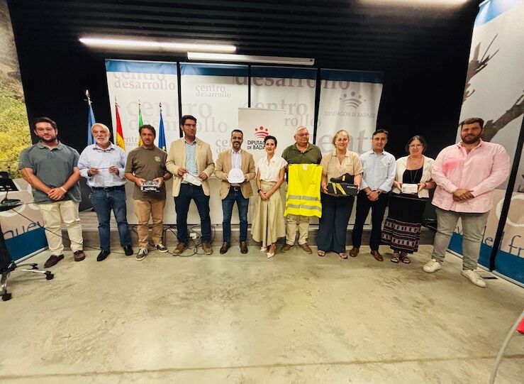 La Diputacin de Badajoz entrega equipos de proteccin individual a 173 entidades locales