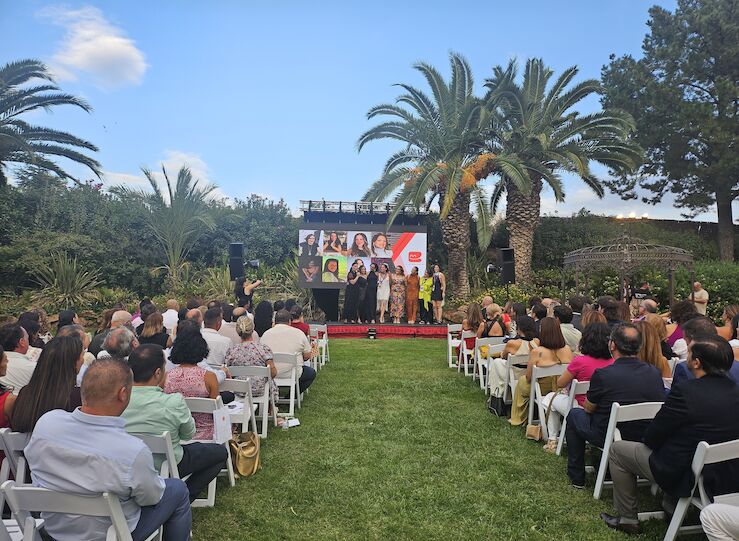 xito del IV Encuentro de Empresa con Sonrisa en Mrida