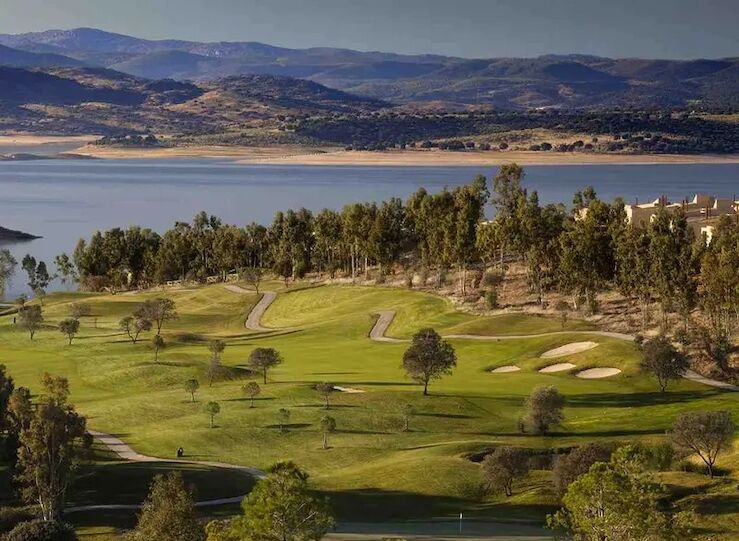 Isla de Valdecaas la demolicin de un complejo de lujo