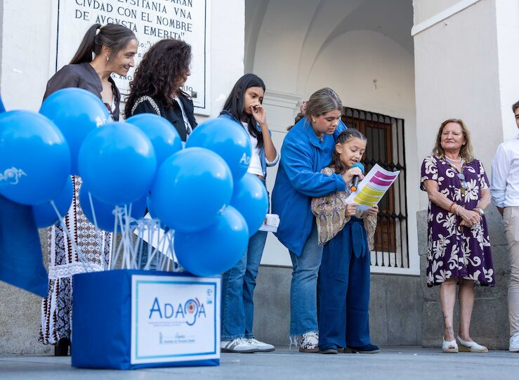 FEDAPAS y ADABA celebran en Mrida el Da de las Personas Sordas con diversas actividades 