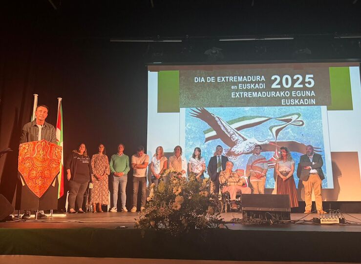 La Diputacin de Cceres se une a la celebracin del Da de Extremadura en Euskadi