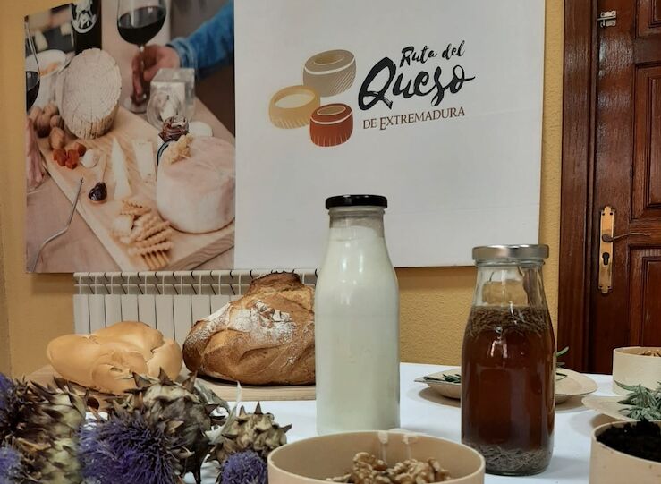 Promocin del Club de producto Ruta Queso de Extremadura en Certamen Regional Repostera