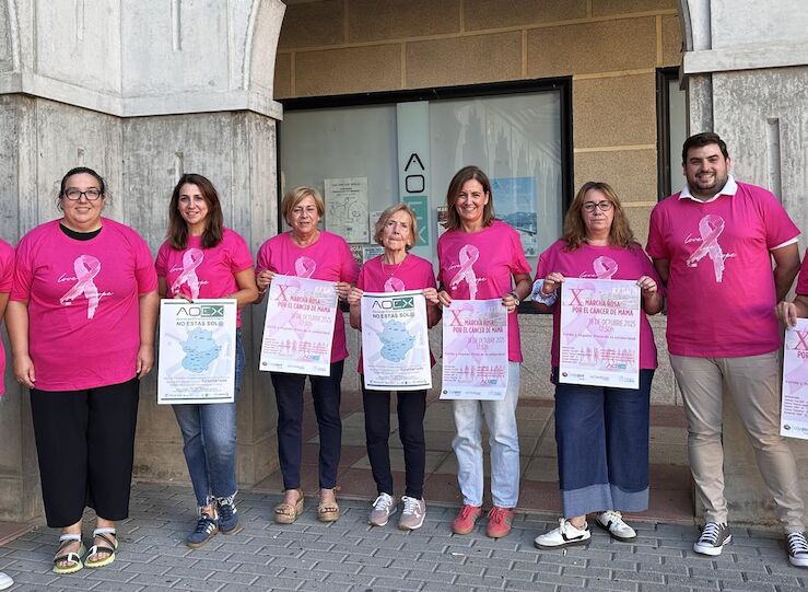 Marcha Rosa en Coria con motivo del Da Internacional del Cncer de Mama ser 18 octubre