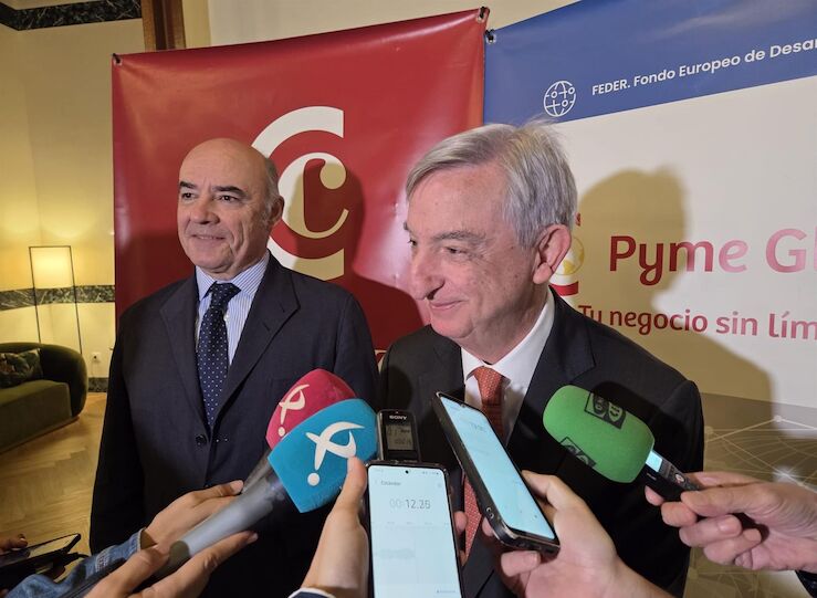 El diplomtico Rafael Dezcallar destaca las oportunidades de Extremadura en China 