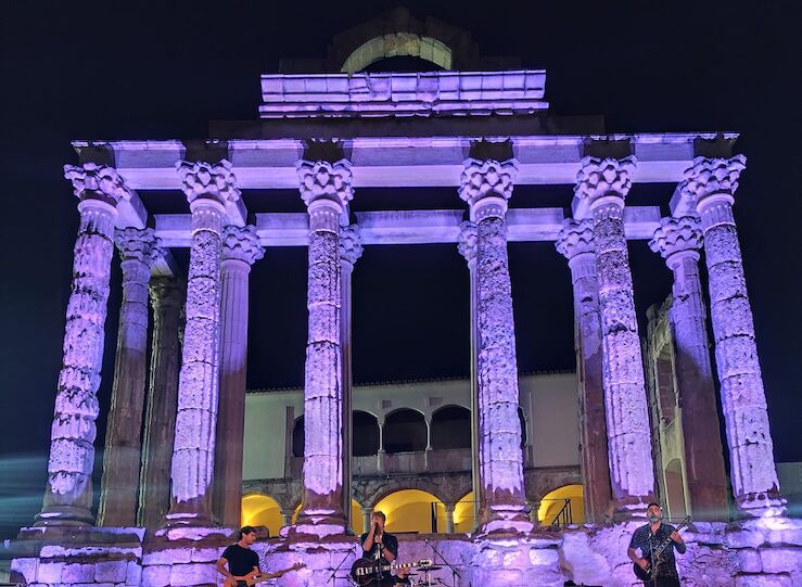 Un concierto de Bulo arranca el II Festival de Msica y Cine Cinebeat en Mrida 