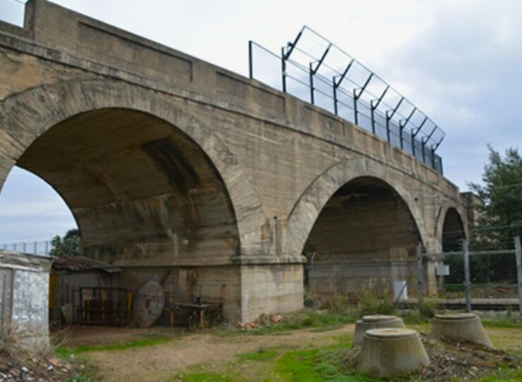 La CHG adjudica las obras de reparacin del paso ferroviario de Sagrajas