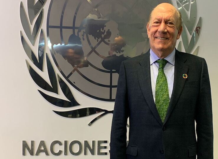 Entre dos mundos la historia de Antonio Surez Gutirrez