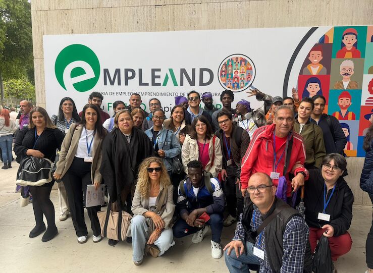 Participantes del Programa CRISOL Mrida asisten en Cceres a la Feria de Empleo del SEXPE