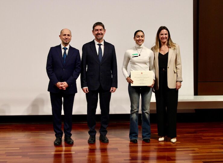Tres alumnos extremeos entre ganadores de Premios por las Olimpiadas Cientficas