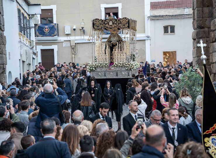 Ayuntamiento Mrida Premio Olivo de Plata de Don Benito por contribucin a Semana Santa