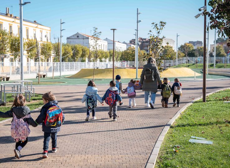 Escolares de Mrida disfrutan de su derecho al juego en la Ciudad de la Infancia