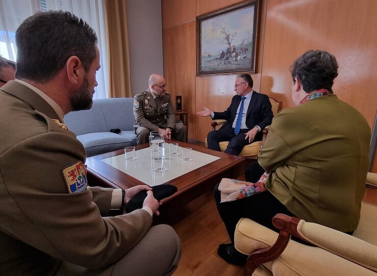 El nuevo jefe de la Brigada Extremadura XI marca como reto la operatividad del material