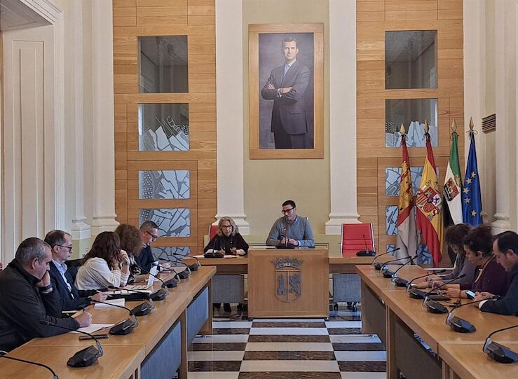 Consejo Sectorial Comercio Cceres propone festivos apertura 4 enero y 27 diciembre 2026 