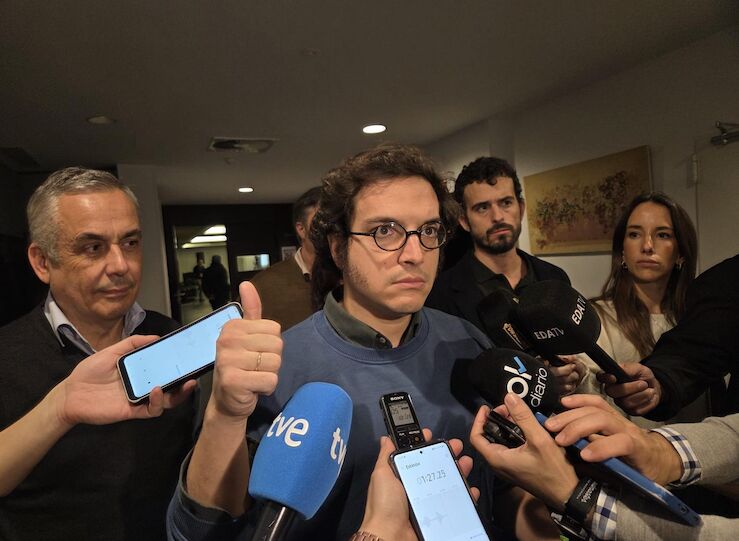 Portavoz nacional de Economa de Vox critica el maltrato del bipartidismo a Extremadura