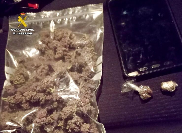 Detenido en Madrigal de Vera con 108 gramos de cogollos de marihuana en su vehculo 